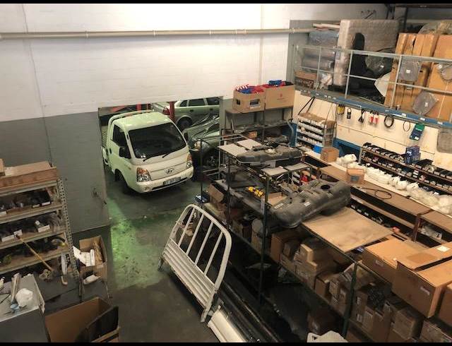 355M² WAREHOUSE RENTED IN STIKLAND INDUSTRIAL