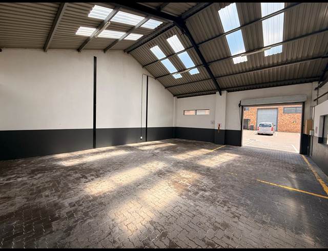 167M² WAREHOUSE TO LET IN BENONI SOUTH