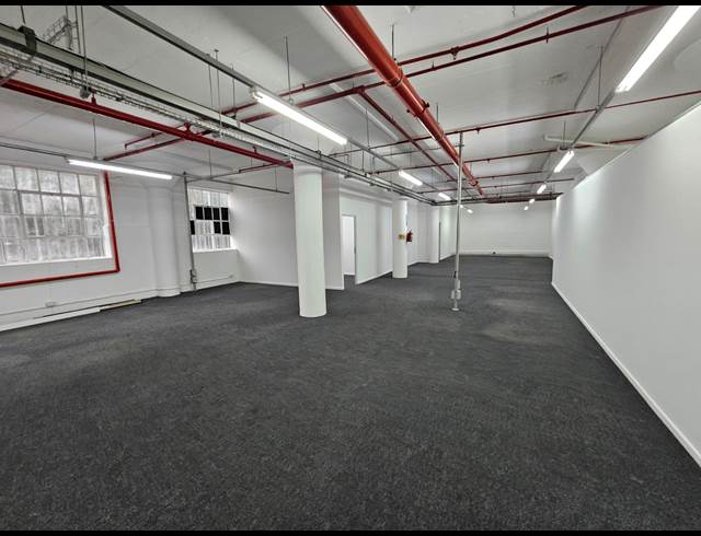 530M² WAREHOUSE TO LET IN PAARDEN EILAND