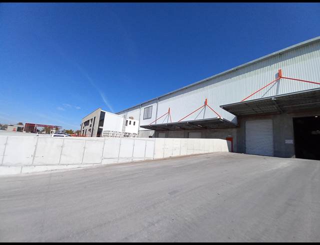 4,152M² FACTORY TO LET IN SACKS CIRCLE INDUSTRIAL