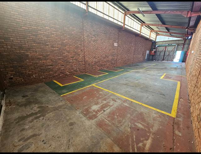 150M² FACTORY TO LET IN ANDERBOLT