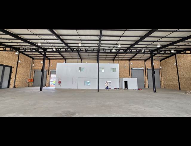 1,345M² WAREHOUSE TO LET IN NORTH RIDING