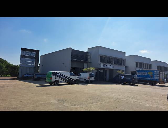 494M² WAREHOUSE TO LET IN UMHLANGA RIDGE