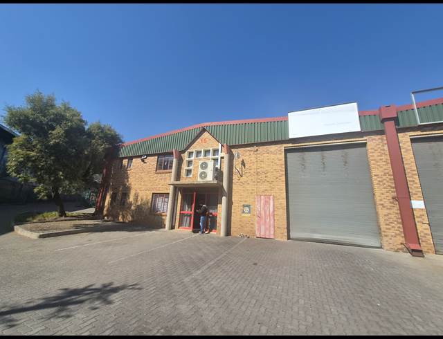537M² OFFICE TO LET IN SAMRAND BUSINESS PARK