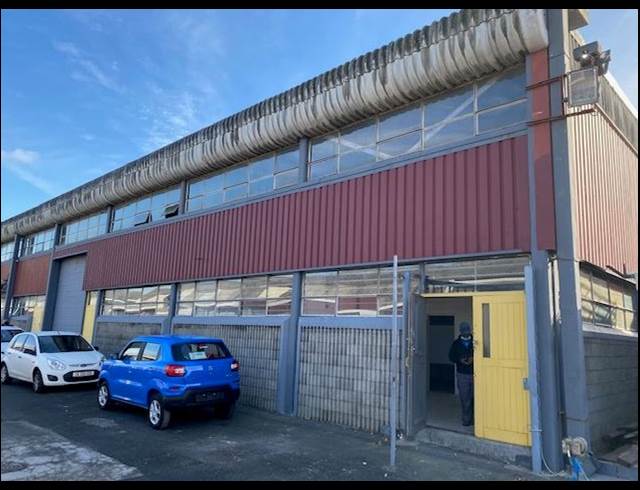 400M² WAREHOUSE TO LET IN RETREAT