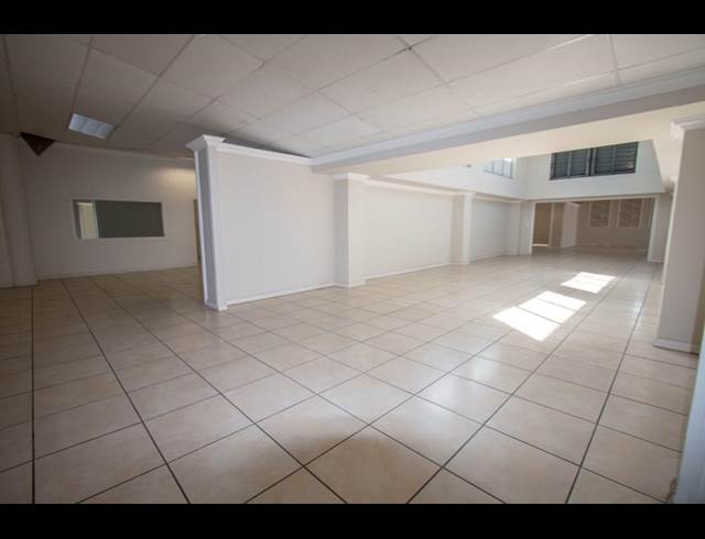 750M² OFFICE TO LET IN KRAMERVILLE