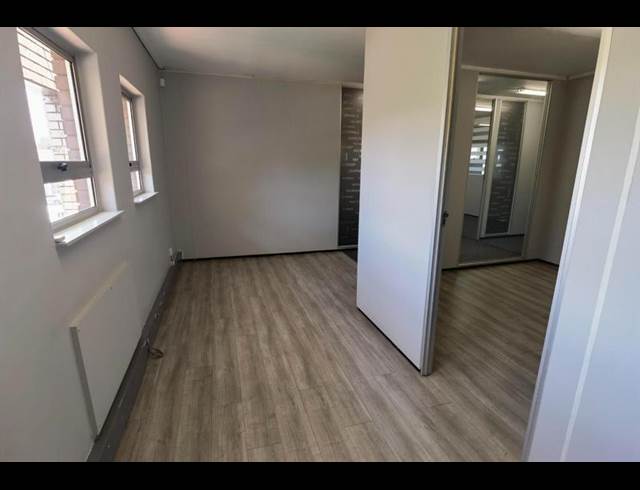 BUSINESS PROPERTY TO RENT IN LYNNWOOD