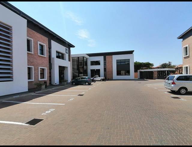 147M² OFFICE TO LET IN HONEYDEW