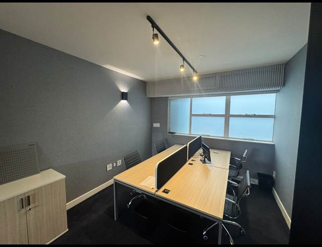 327M² SHOWROOM TO LET IN KRAMERVILLE