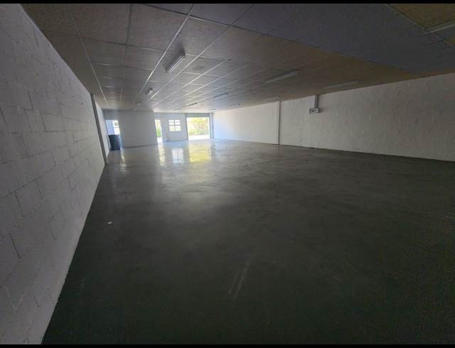 200M² WAREHOUSE RENTED IN MILNERTON CENTRAL