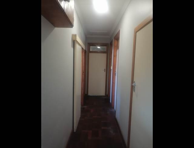 5 BEDROOM FREESTANDING RENTED IN FAIRVIEW