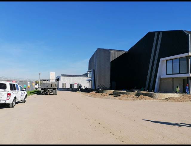 435M² WAREHOUSE TO LET IN STIKLAND INDUSTRIAL