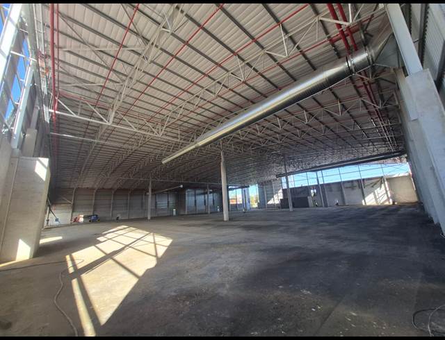 4,692M² WAREHOUSE TO LET IN BRACKENFELL INDUSTRIAL