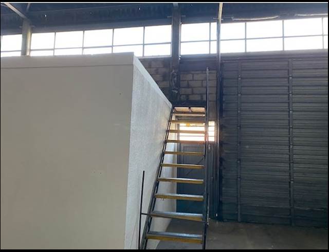 400M² WAREHOUSE TO LET IN RETREAT