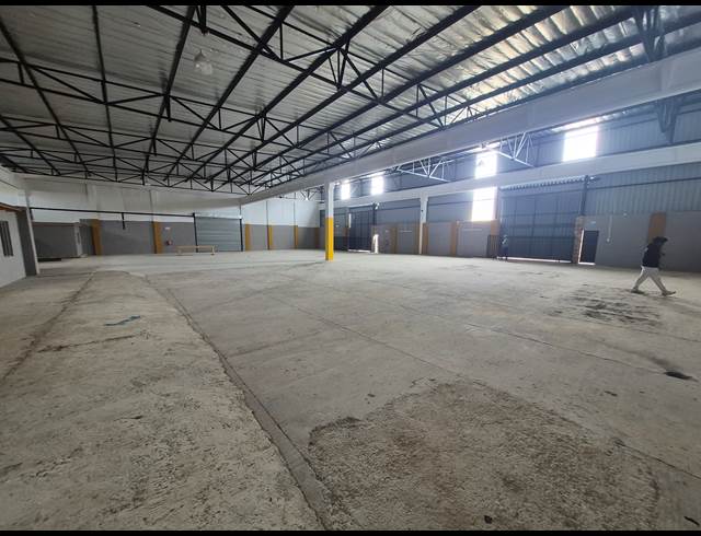 1,200M² WAREHOUSE TO LET IN DENVER