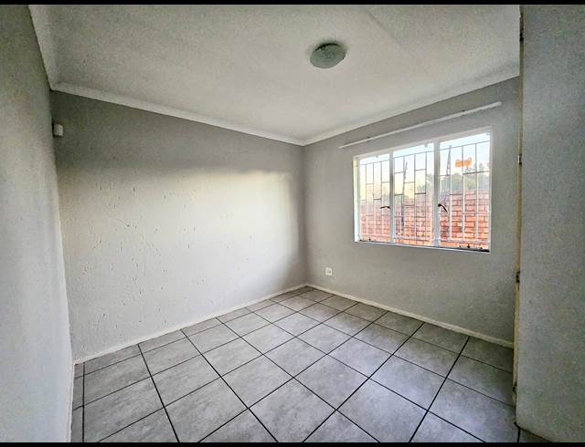 2 bed property to rent in BIRCHLEIGH