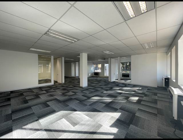 322M² OFFICE TO LET IN SANDTON CENTRAL