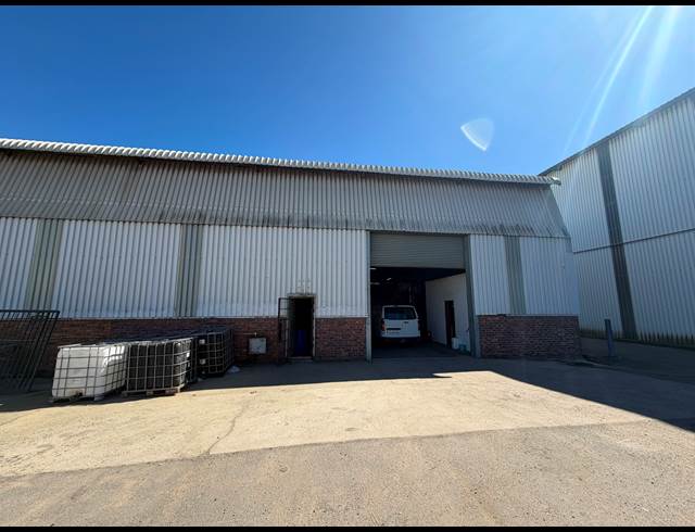 446M² WAREHOUSE TO LET IN EVERITE INDUSTRIA
