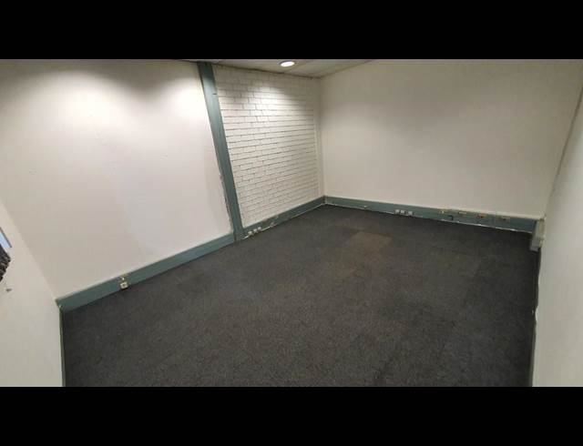 407M² WAREHOUSE TO LET IN JET PARK