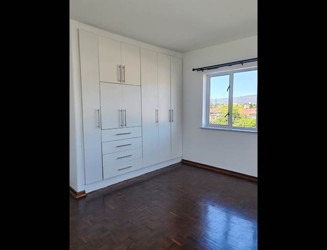 2 bed property to rent in PLUMSTEAD