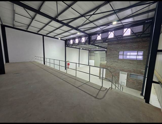 462M² WAREHOUSE TO LET IN FIRGROVE INDUSTRIAL ESTATE