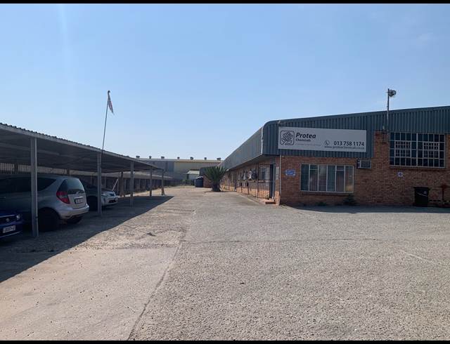 2,300M² WAREHOUSE TO LET IN ROCKY DRIFT