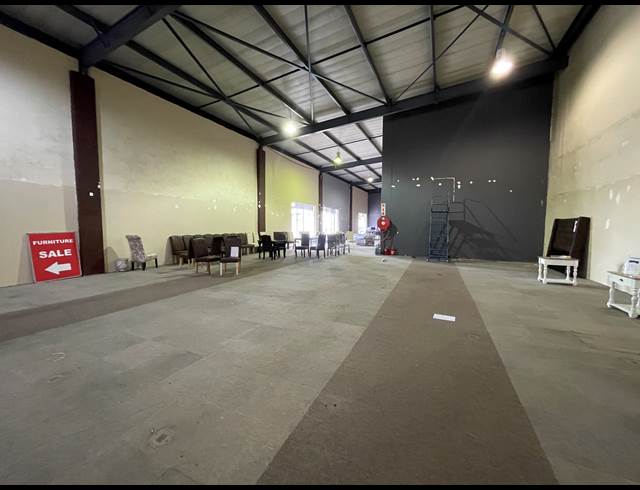 1,000M² BUSINESS TO LET IN BARTLETT