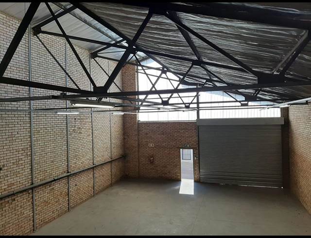 272M² WAREHOUSE RENTED IN WADEVILLE