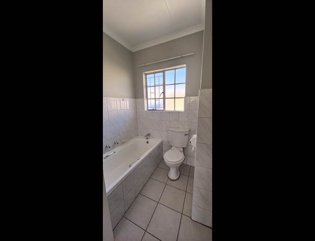 2 BEDROOM TOWNHOUSE TO LET IN EDENVALE CENTRAL