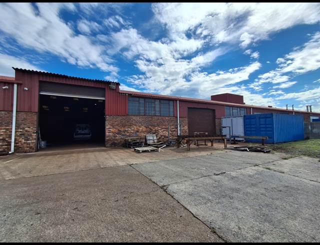 1,800M² WAREHOUSE TO LET IN WOODBROOK