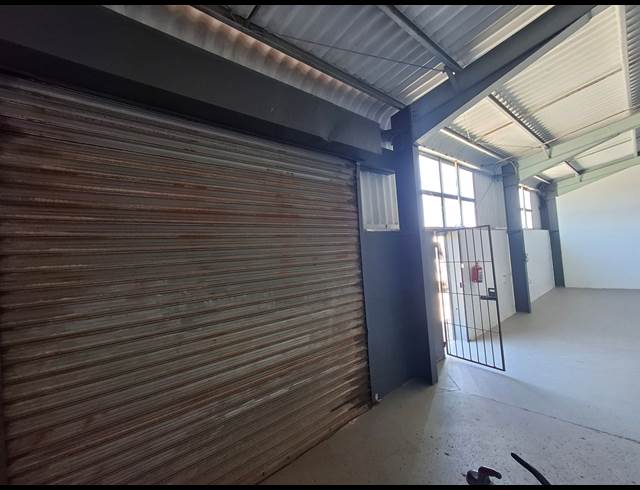 275M² WAREHOUSE TO LET IN WOODBROOK