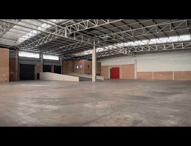 2,497.60M² WAREHOUSE TO LET IN GOSFORTH PARK
