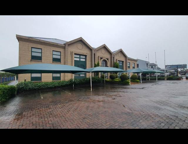 2,741M² OFFICE TO LET IN ELMA PARK