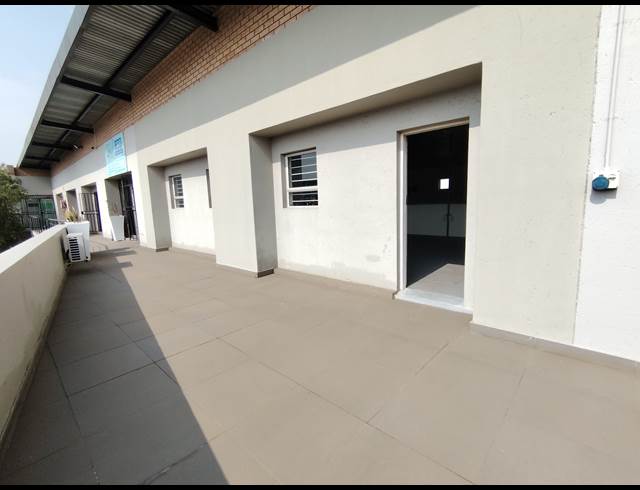 484M² WAREHOUSE TO LET IN DRIEHOEK