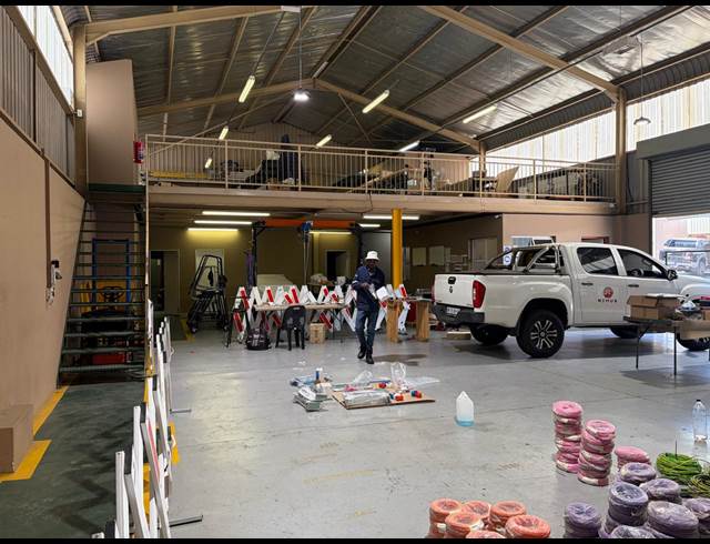 450M² WAREHOUSE TO LET IN ALBERTON NORTH