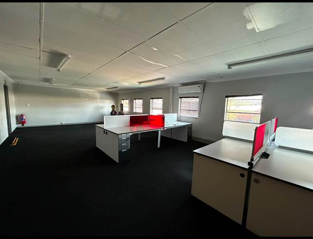 294M² WAREHOUSE TO LET IN EASTGATE