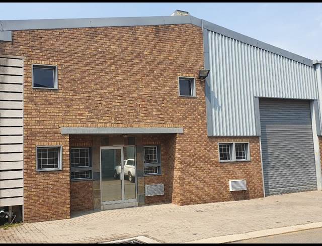 320M² WAREHOUSE TO LET IN WADEVILLE