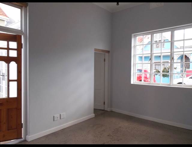 2 bed property to rent in OBSERVATORY