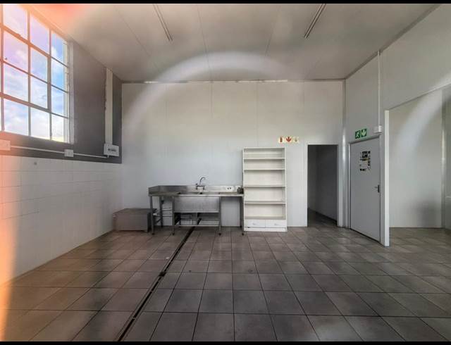 460M² WAREHOUSE TO LET IN MALMESBURY INDUSTRIA