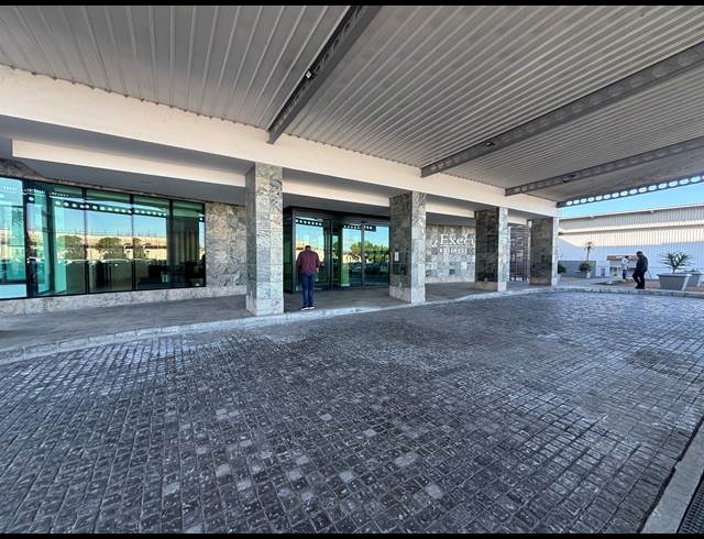 349M² OFFICE TO LET IN AIRPORT INDUSTRIA