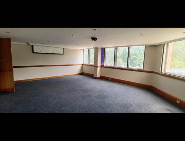BUSINESS PROPERTY TO RENT IN LYNNWOOD