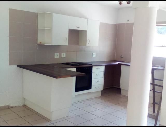 3 bed property to rent in SUIDEROORD