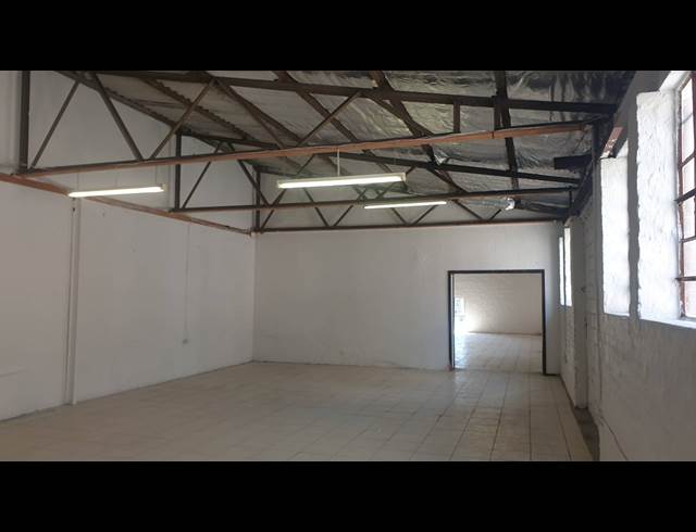 333M² FACTORY TO LET IN SALT RIVER