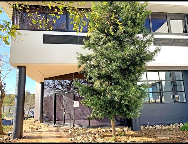 1,255M² WAREHOUSE TO LET IN HALFWAY HOUSE