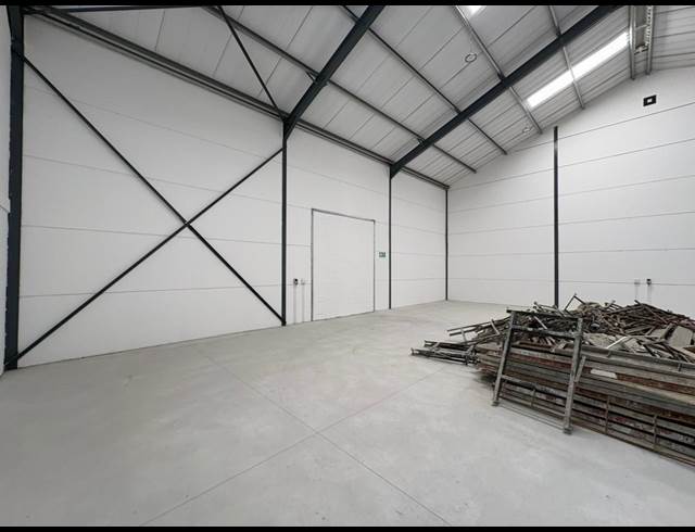 353M² WAREHOUSE TO LET IN FIRGROVE