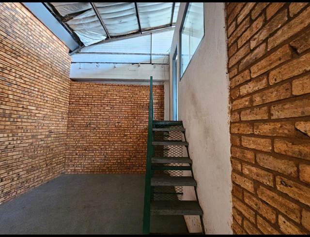 750M² WAREHOUSE TO LET IN TULISA PARK