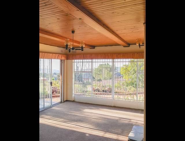 4 bed property to rent in WILRO PARK