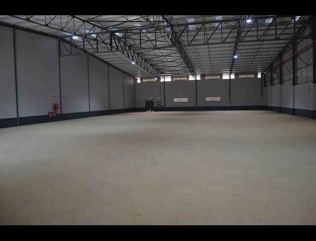 1,567M² WAREHOUSE TO LET IN ATLANTIC HILLS