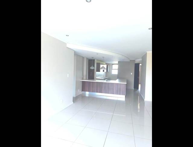 2 BEDROOM PROPERTY TO RENT IN MENLO PARK