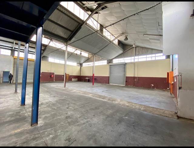 695M² WAREHOUSE TO LET IN PAARDEN EILAND